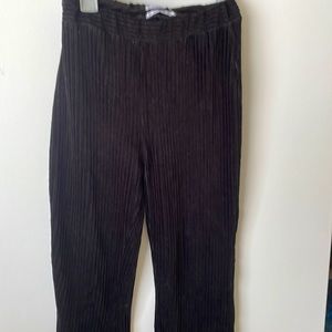 Urban Outfitters: Black Ribbed Flared Leggings. Size M.